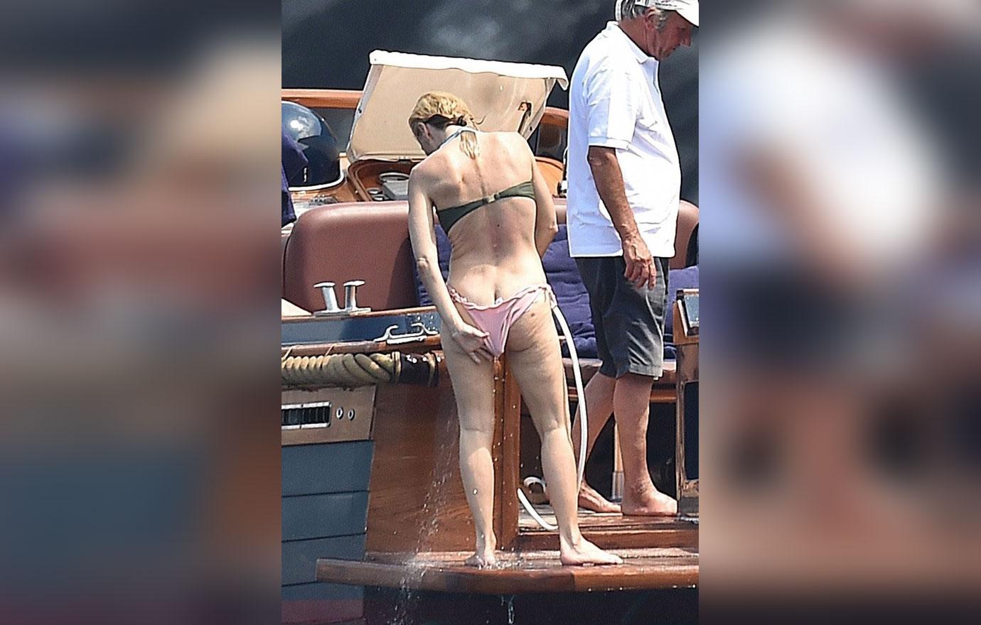 chris schoenig add Bikini Asscrack photo