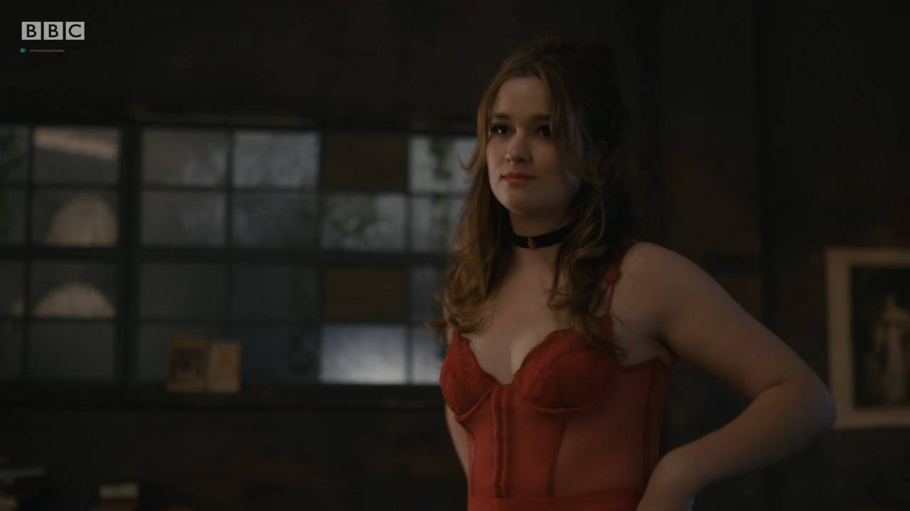 atdhe mjeku add Alice Englert Nude photo