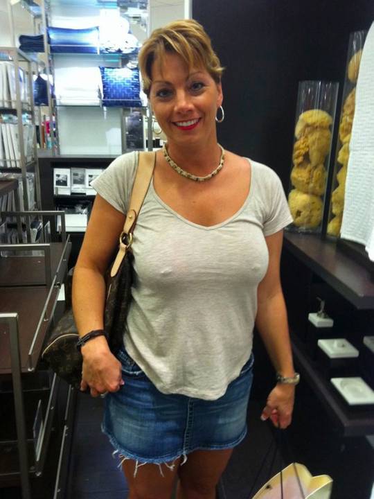 Candid Pokies 6793