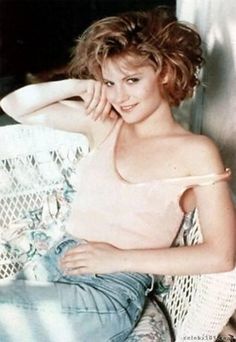 atif siddiqui add Jennifer Jason Leigh Bikini photo