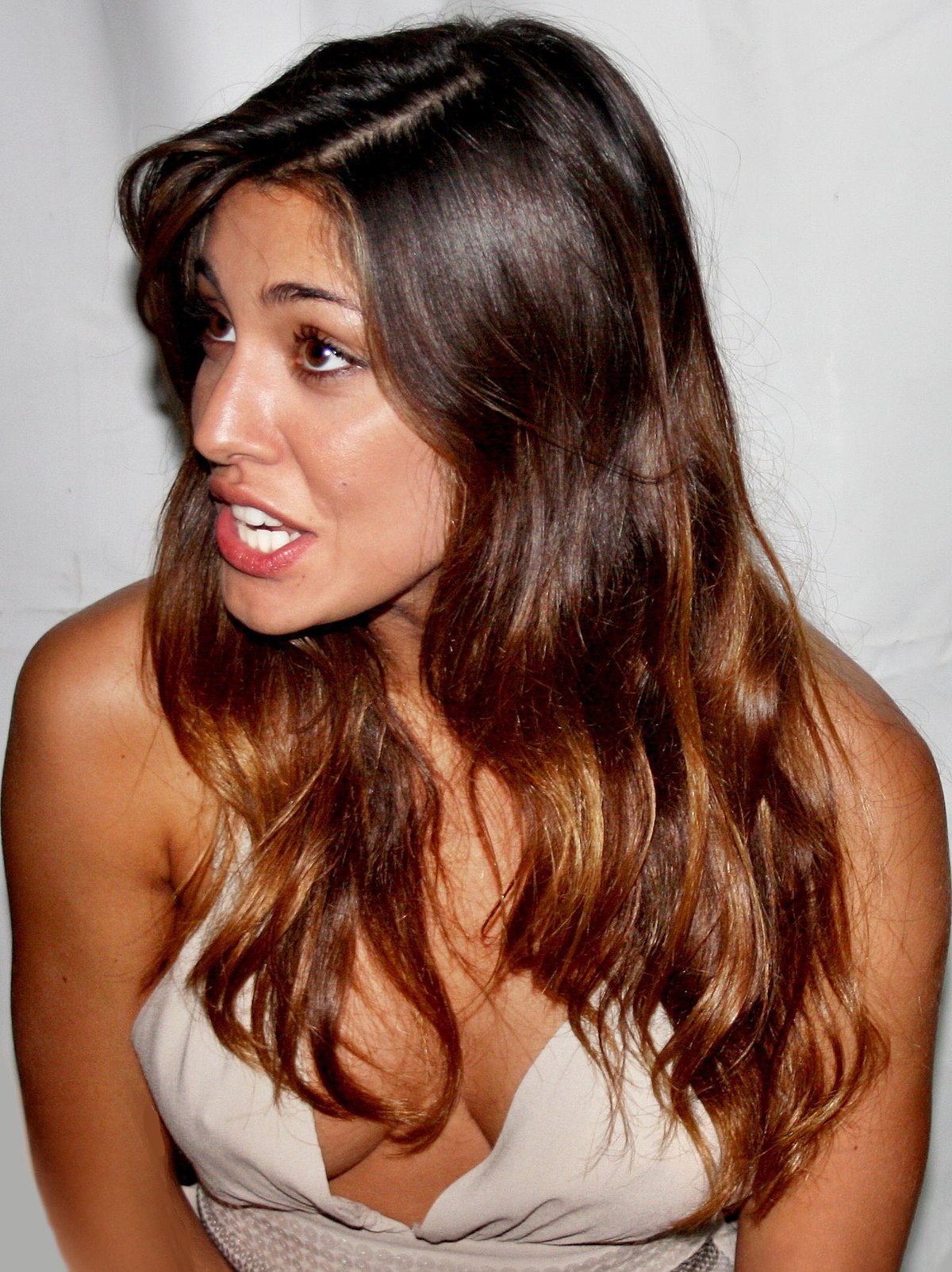 dini miller add Sofia Rodriguez Porn photo