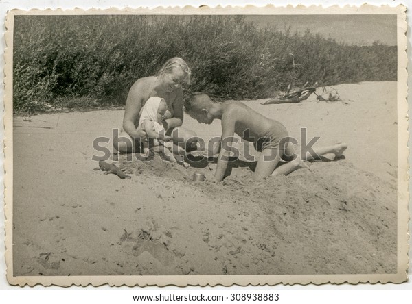 amber stutler add Mother Daughter Nudism photo