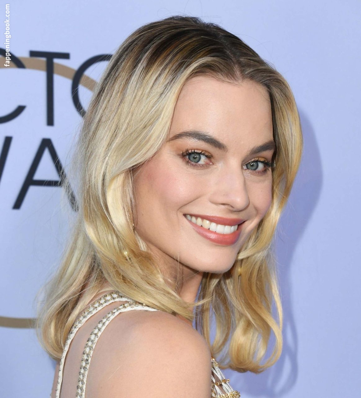 analyn quero add Nude Photos Of Margot Robbie photo