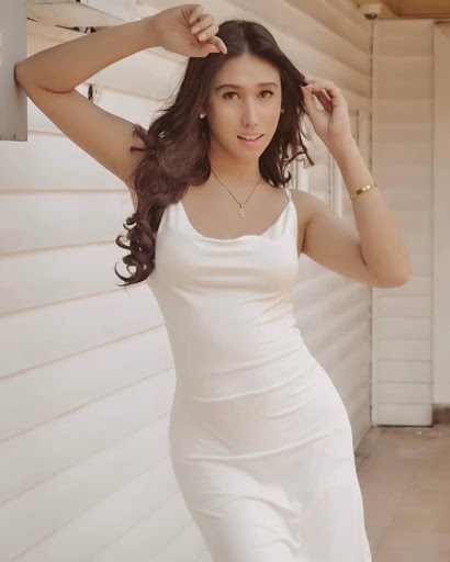 aaron arrashid add Filipina Painal photo