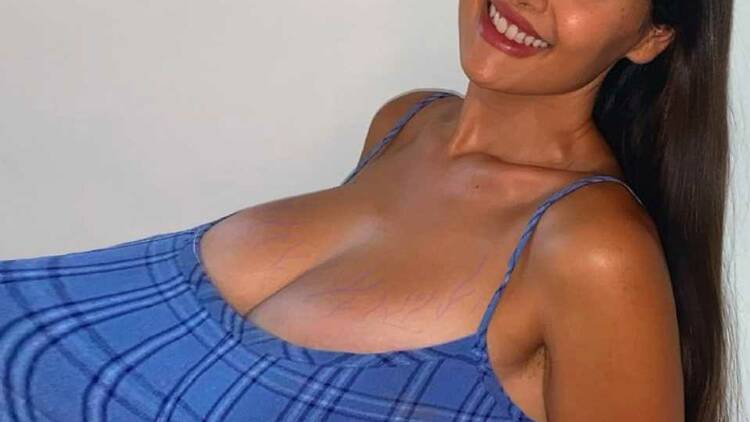 barbara goetsch add Mosnter Tits photo