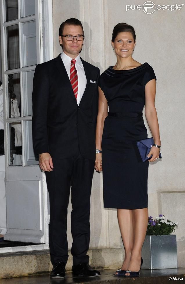 carlos almojuela add Madelina Dee photo