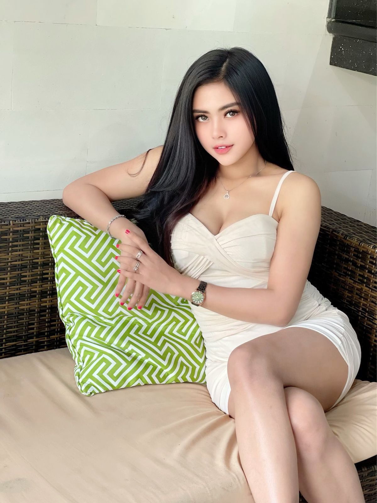 ahmed demrdash add Indonesian Escort photo
