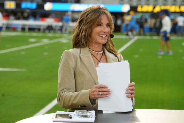 alex giebler add Hot Suzy Kolber photo