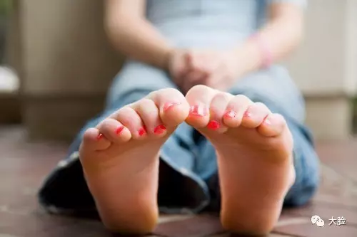 borjal add Footjob From Cousin photo