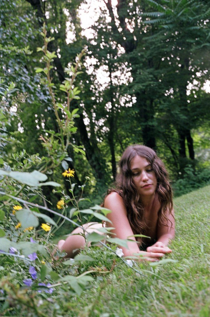 dawn jump add Lola Kirke Nude photo
