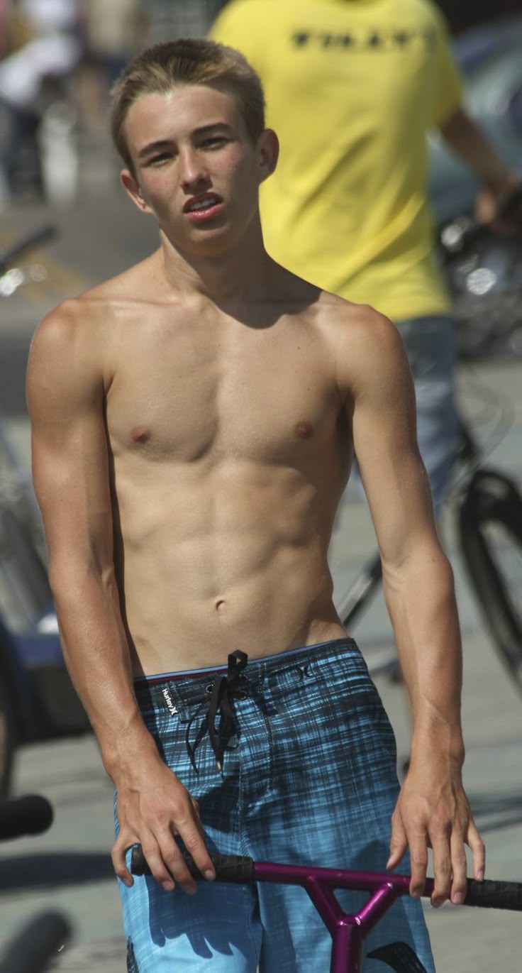 bence balogh add Naked Teenagers In Public photo