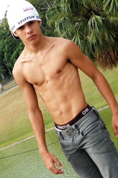 abdullah sulaiman add Amazing Twinks photo