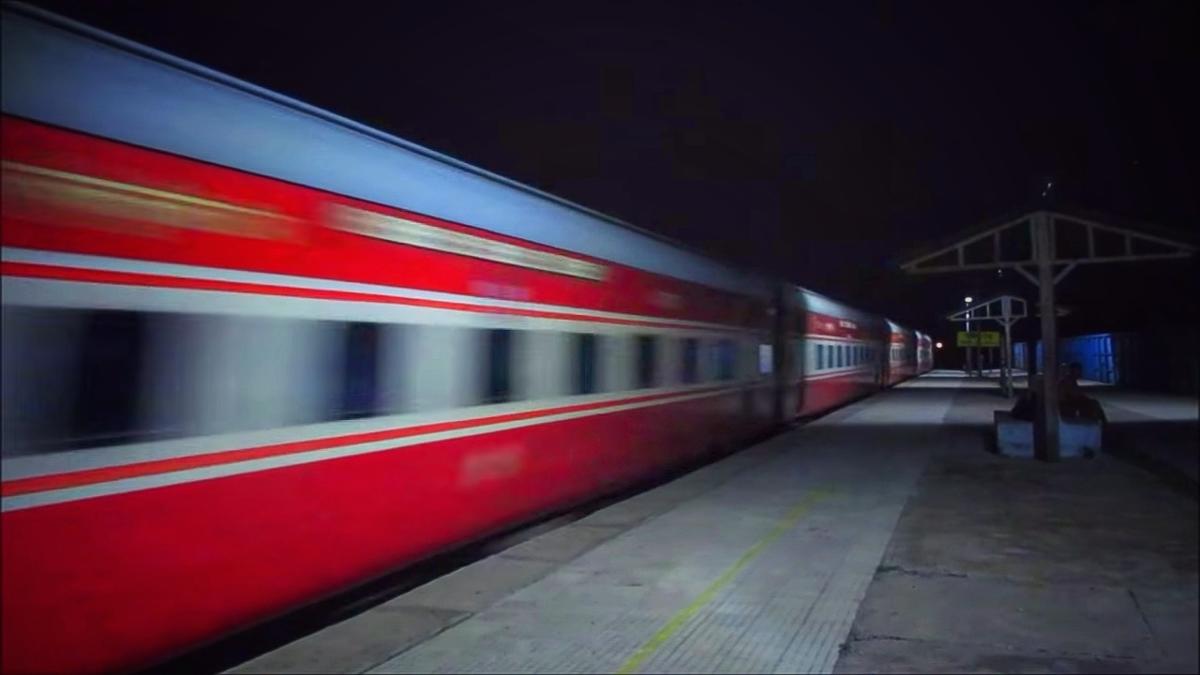 aaron wetherell add Running A Train Video photo