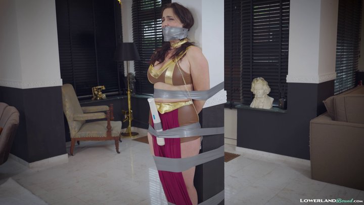 aloka ekanayaka add Princess Leia Strip photo