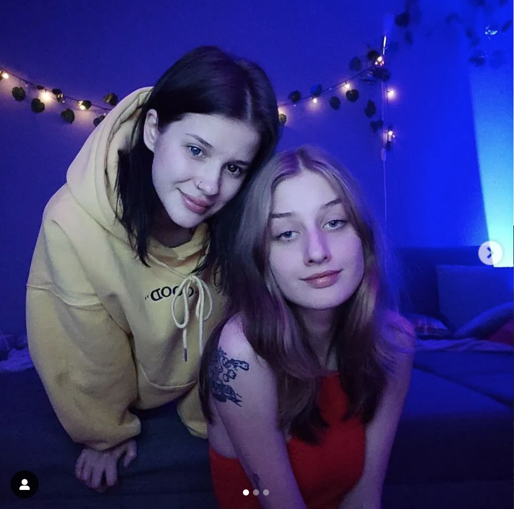 cw parker add Sofa Weber Sasha Paige photo