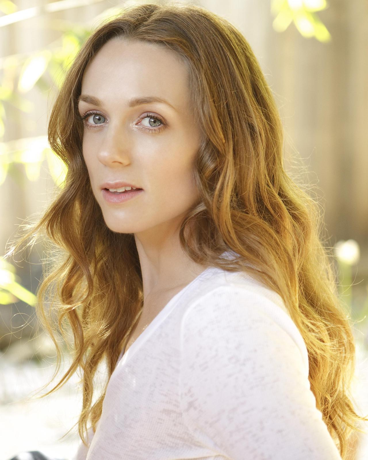 audrey adda add Kerry Condon Hot photo