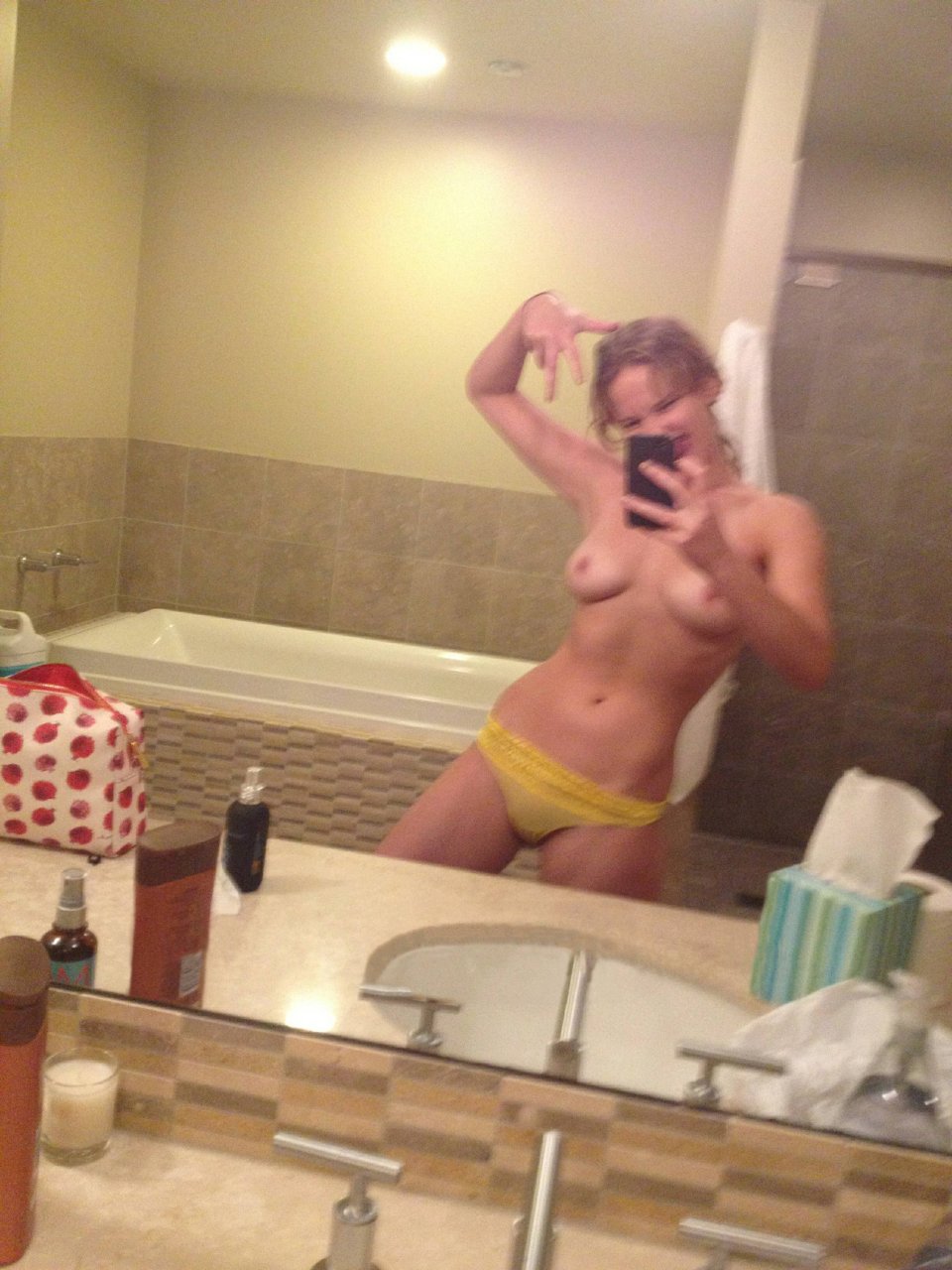 demetria hannah add Jennifer Lawrence Naked Sexy photo