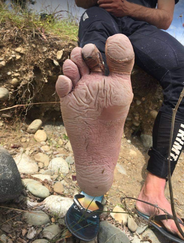 dave warne add Jizzed Feet photo