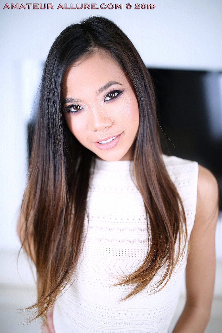devonn thompson add Vina Sky New photo