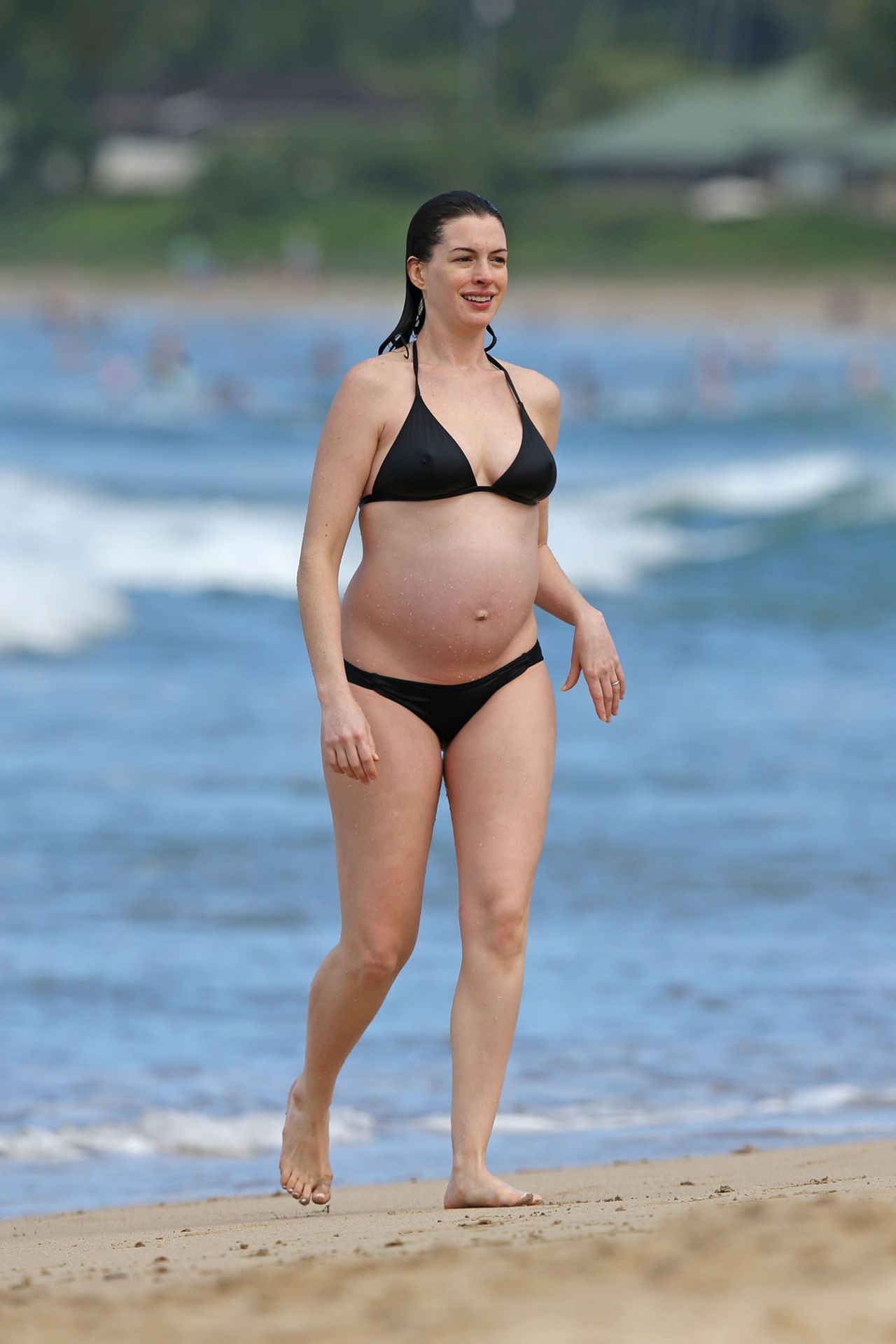 deontae long add Anne Hathaway Hot Photos photo