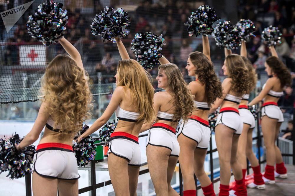 chris carlson add Cheerleader Striptease photo