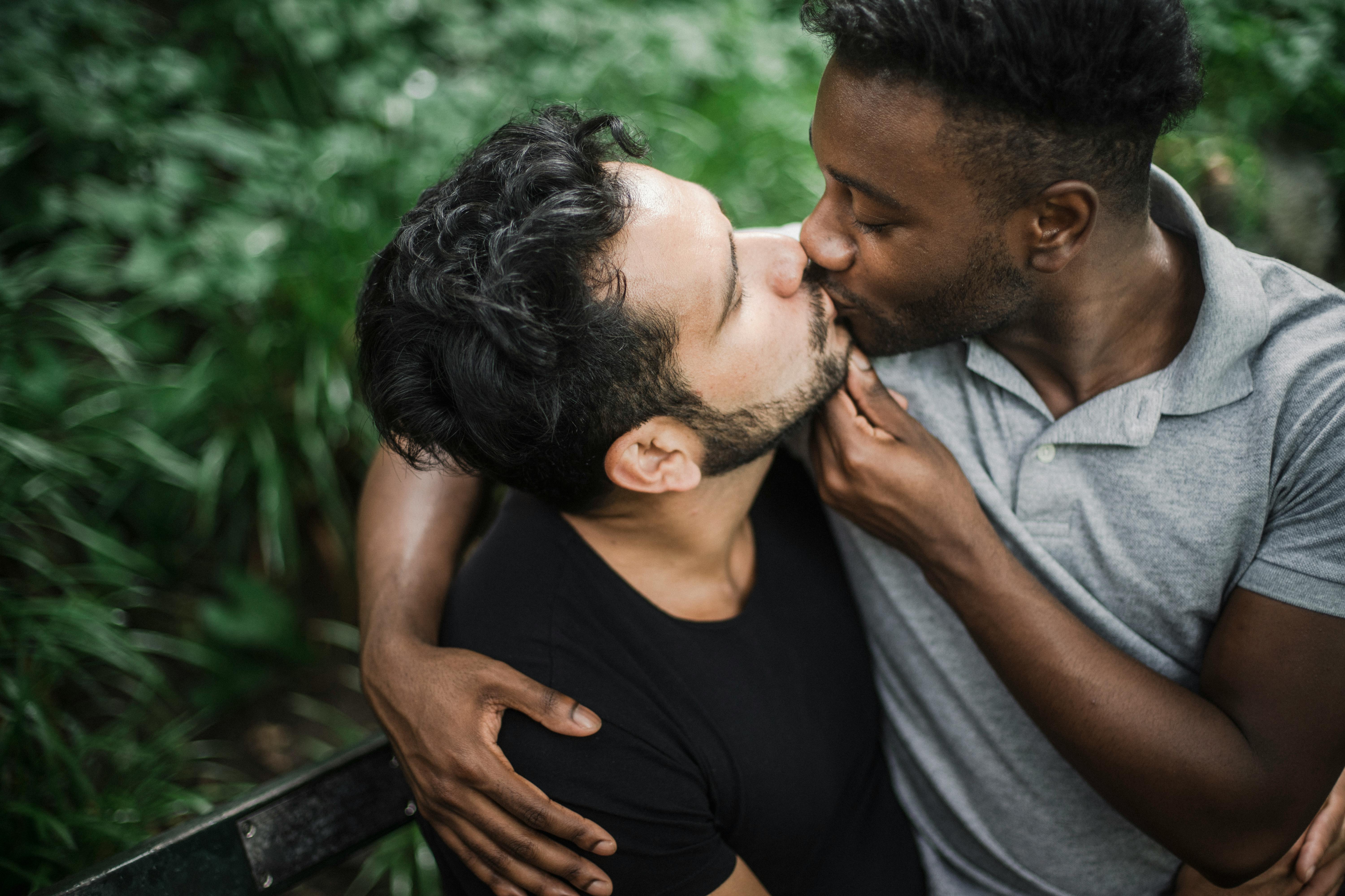 alli figueroa add Men Kissing Nude photo