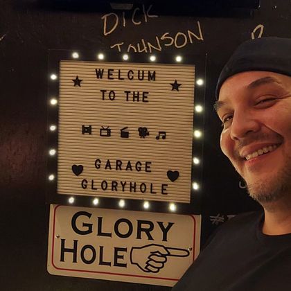 bruce bartos add Cuckold Glory Hole photo