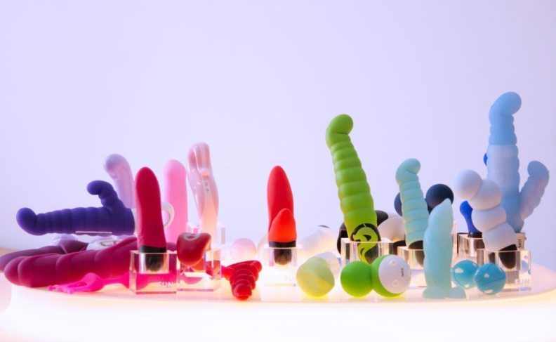 amer kassab add Lesbian With Toys photo