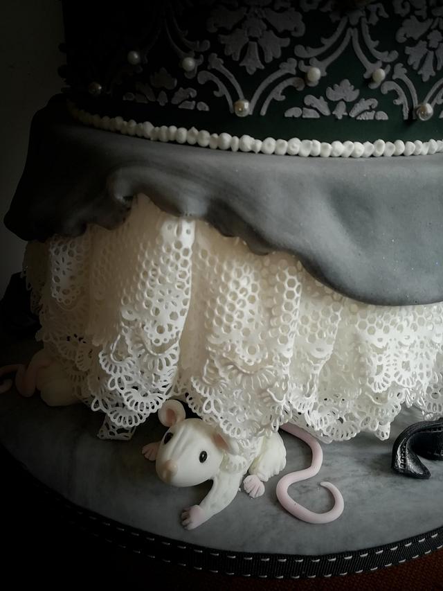 dee comfort add Viktoria Cakes photo