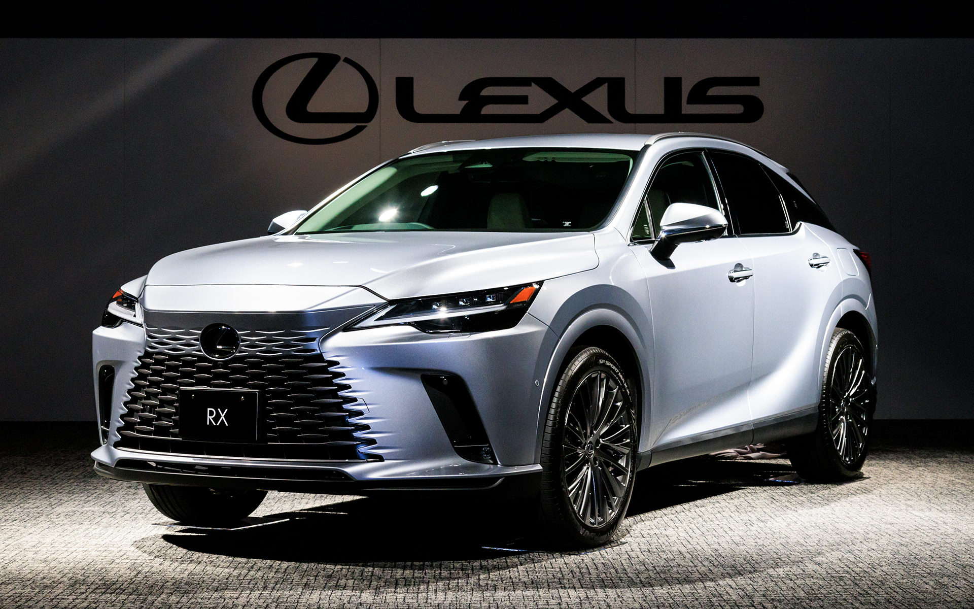 daniel amero add Kera Lexus photo