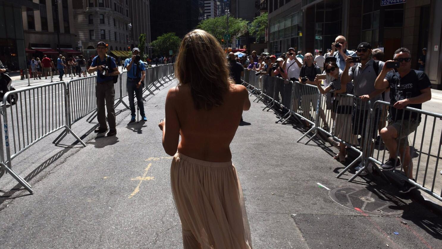ahmed doidar add Tits In Public photo