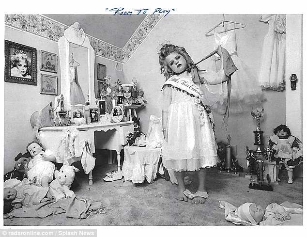 amy ussery add Toilet Slave Twitter photo