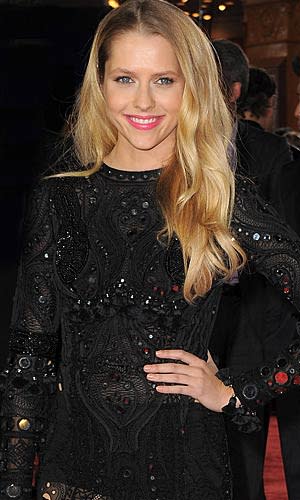 arslan mumtaz add Teresa Palmer Butt photo