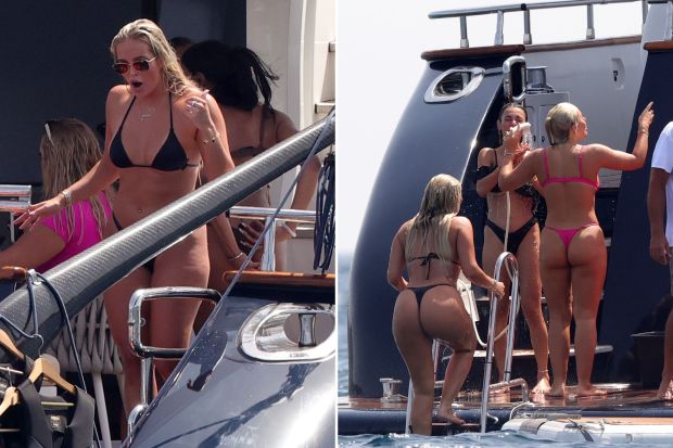 danielle woodley add Amatuer Wife Flashing photo