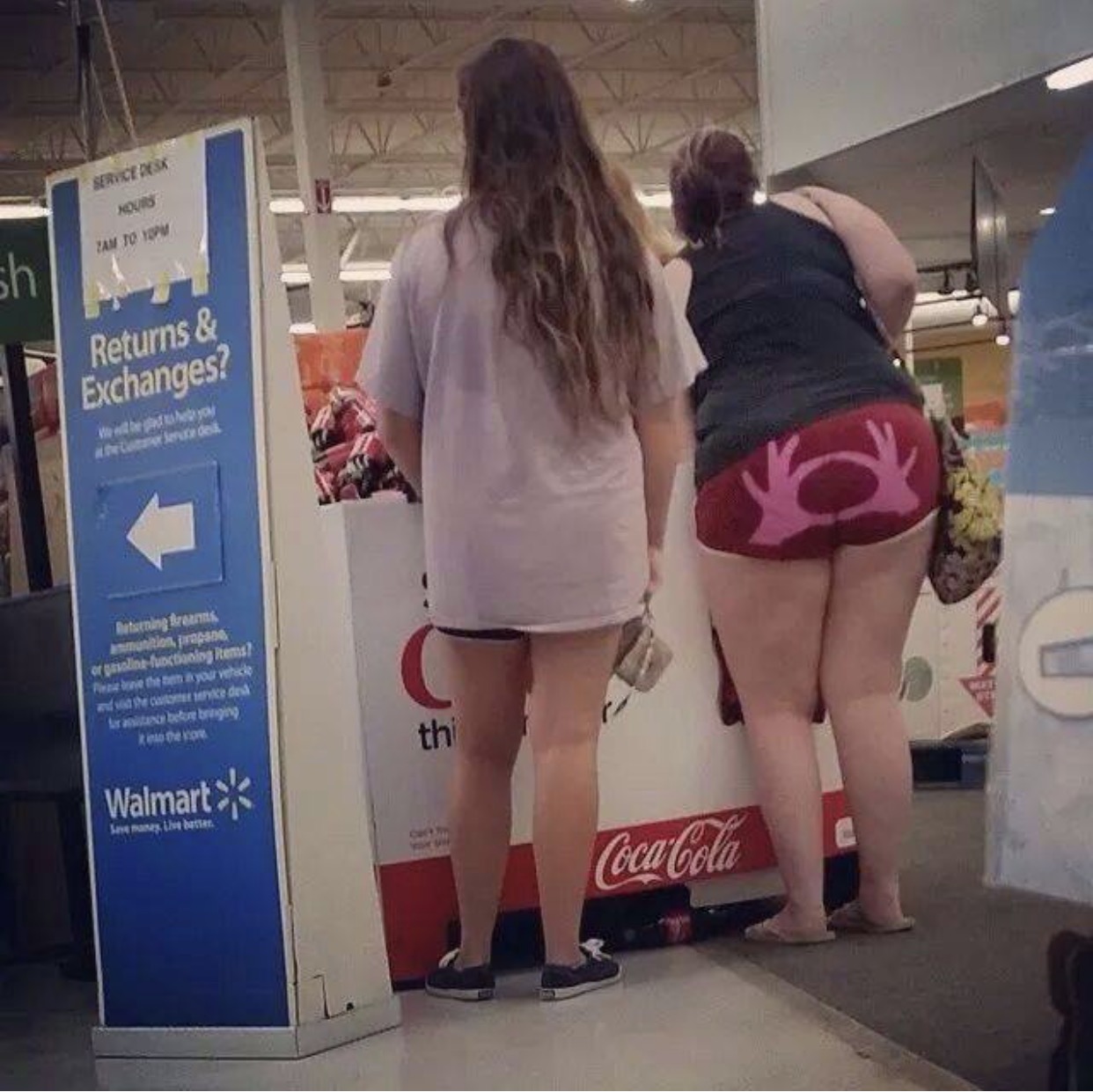 daves sport shop add Women Flashing At Walmart photo