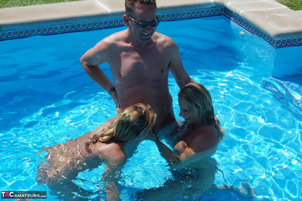 aidan hull add Pool Threesome photo