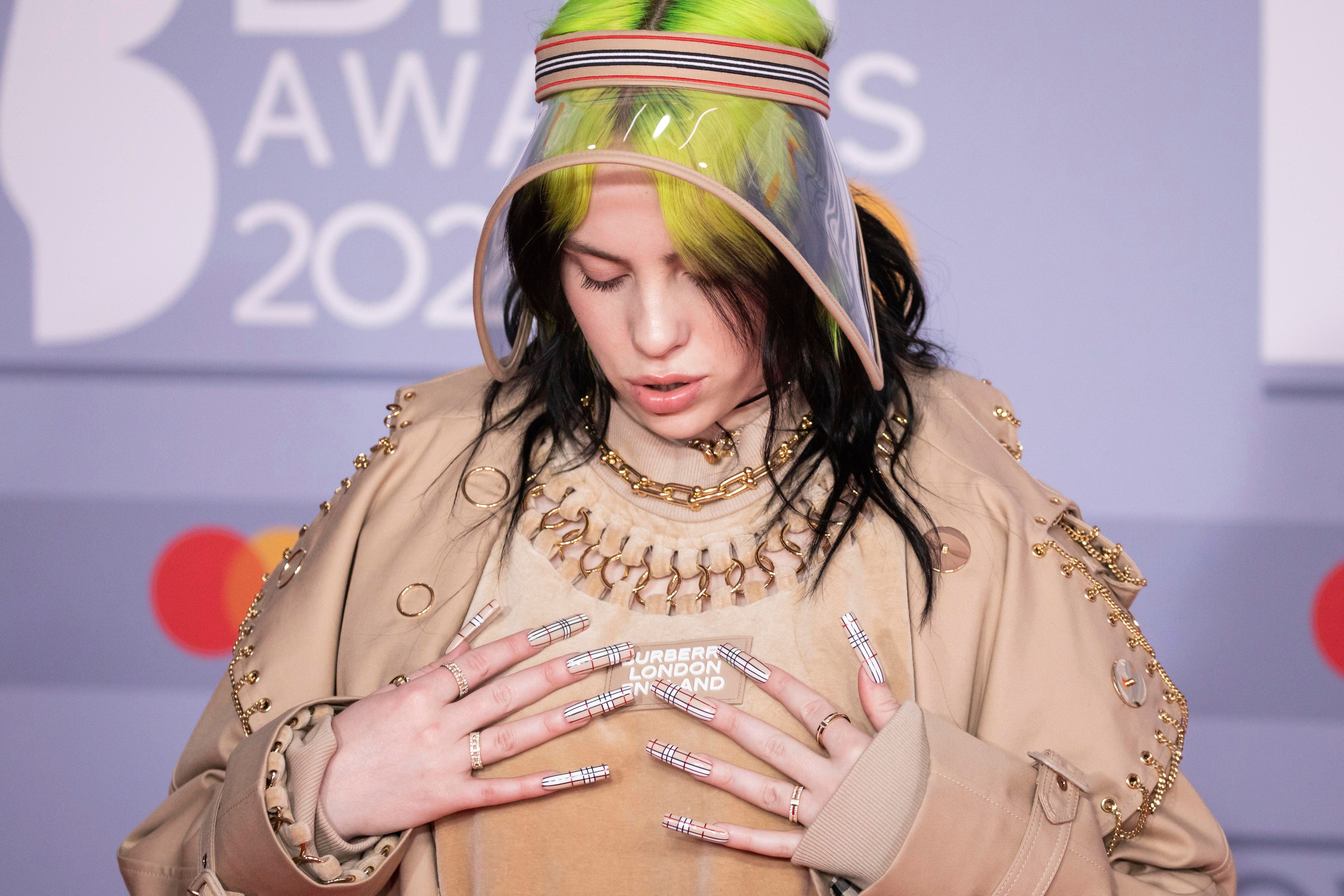 basilia cagatan add Billie Eilish Tits Nude photo