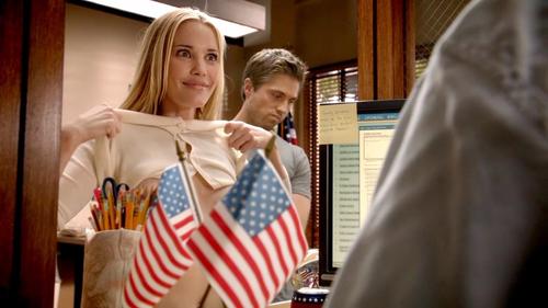 aj burnett add Leslie Bibb Boobs photo