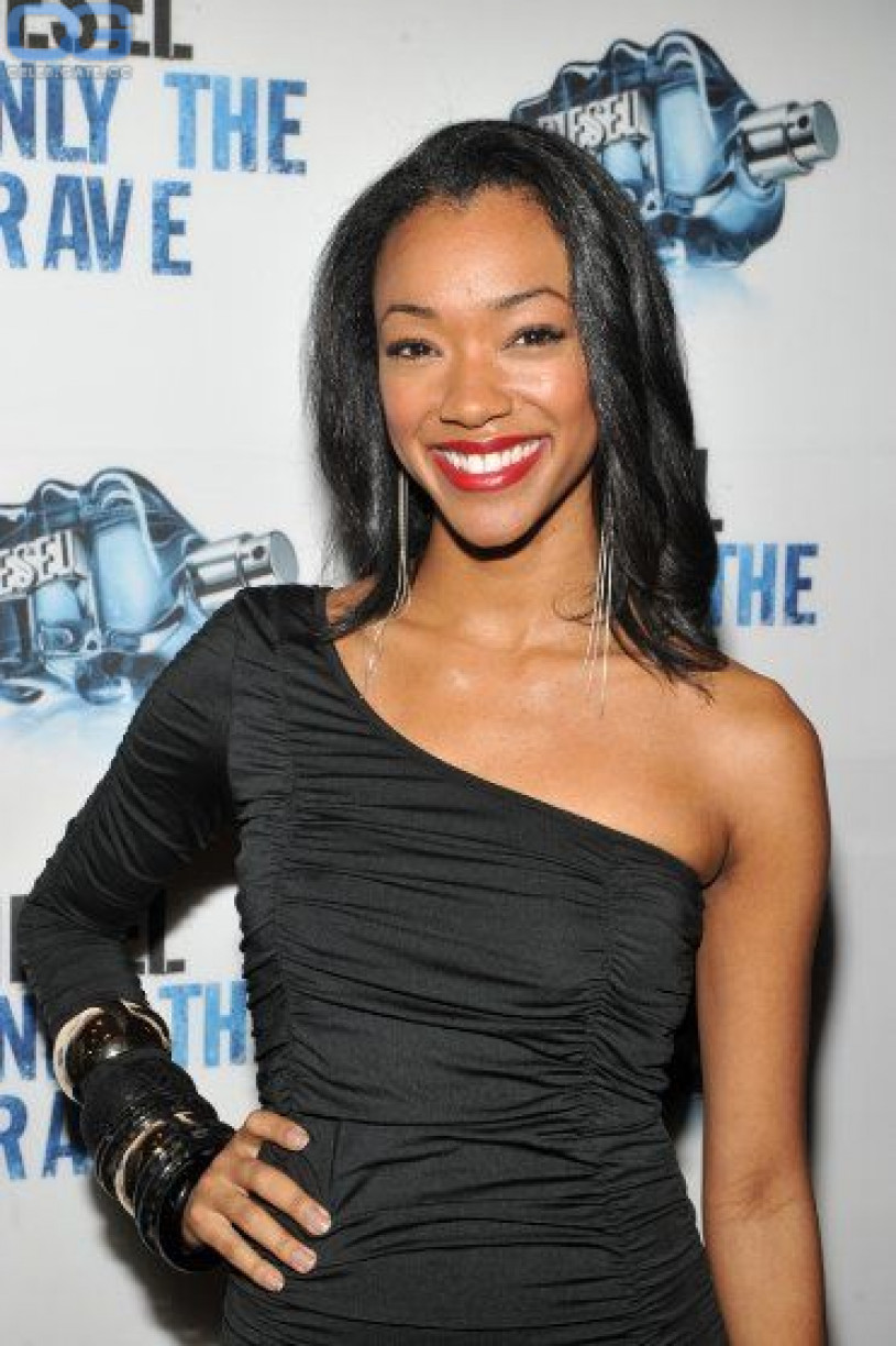 bienvenido torres add Sonequa Martin Green Nude photo