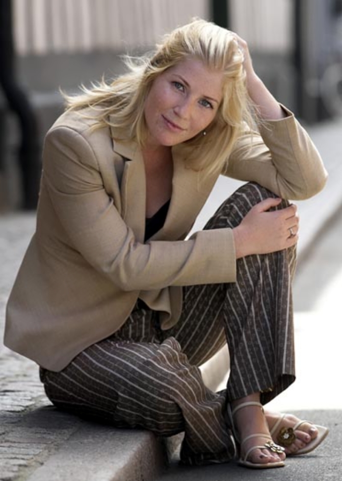 darlene florence add Charlotte Gullberg photo