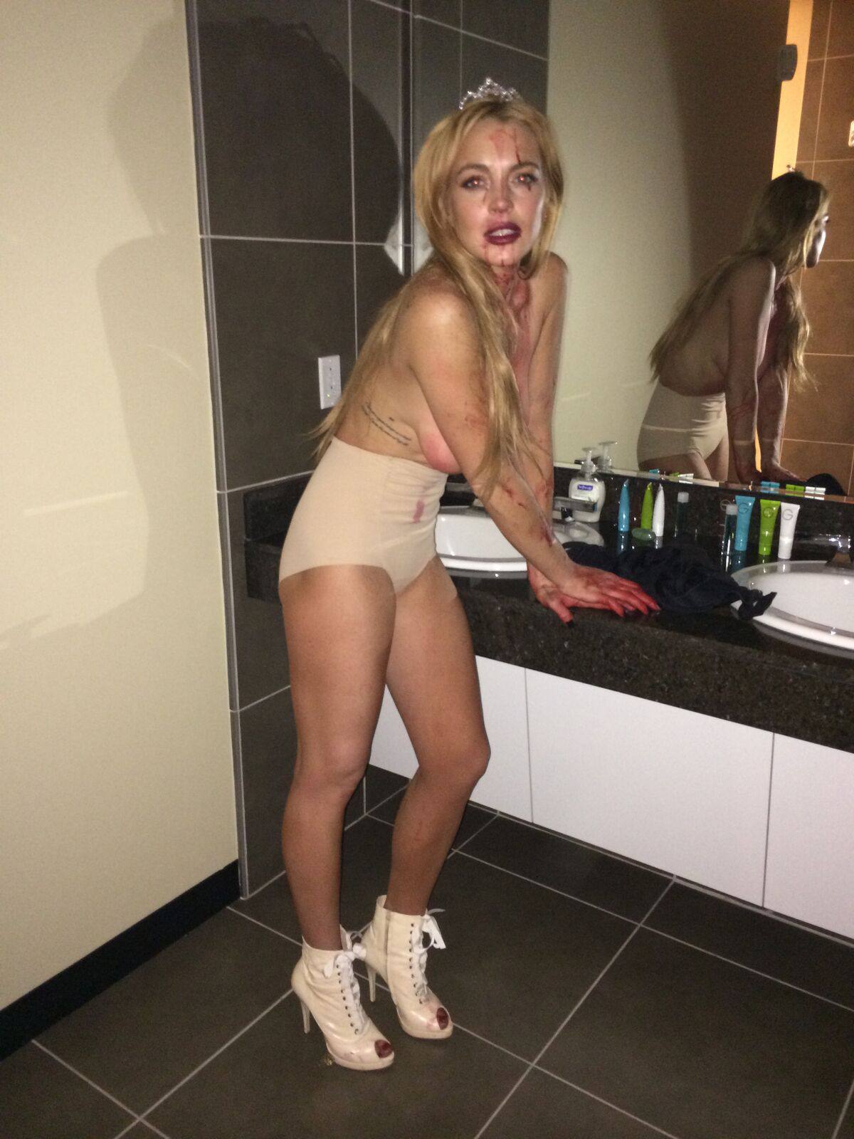 anna perregaard add Images Of Lindsay Lohan Nude photo