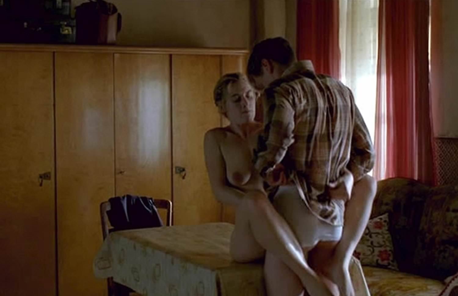 amanda fab add Naked Scene From Titanic photo