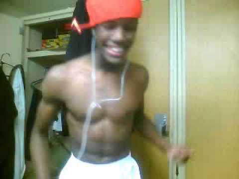 carolyne add Twinks Grinding photo