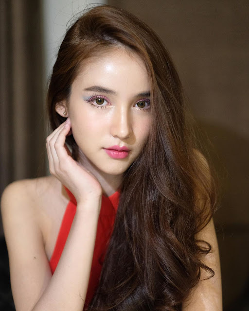 christina sallee add Bareback In Thailand photo