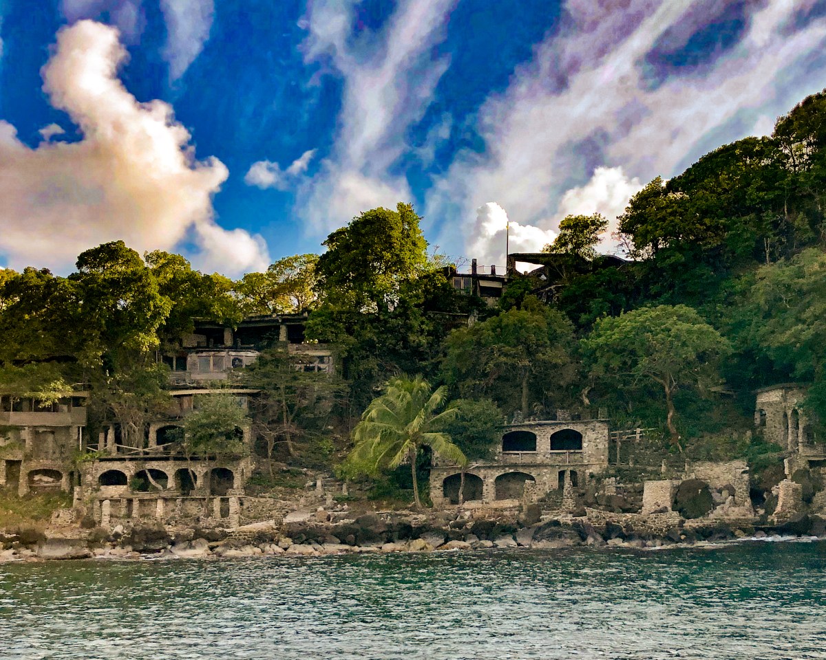 claude crews add Isla Biza photo