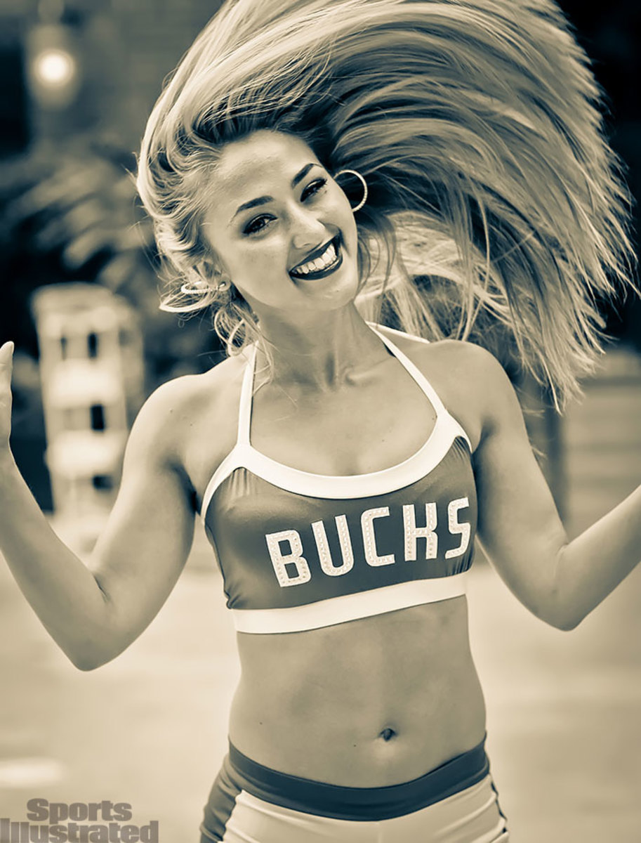 conor hasson add Kalyn Arianna Cheerleader photo