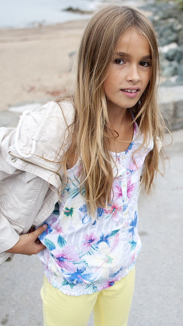 angelique mcmahon add Skinny Pissy photo