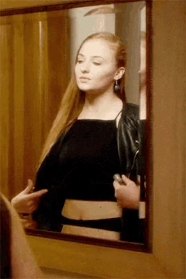 carlos o hernandez add Sophie Turner Boobs photo