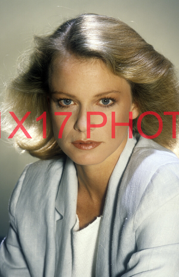 Shelley Hack Nude 19827