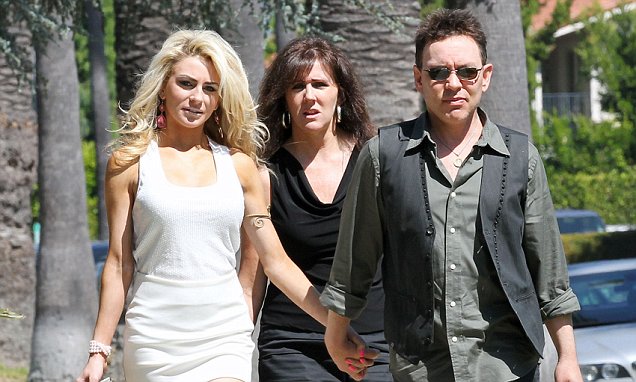 anthony maude add Mother Daughter Thresome photo